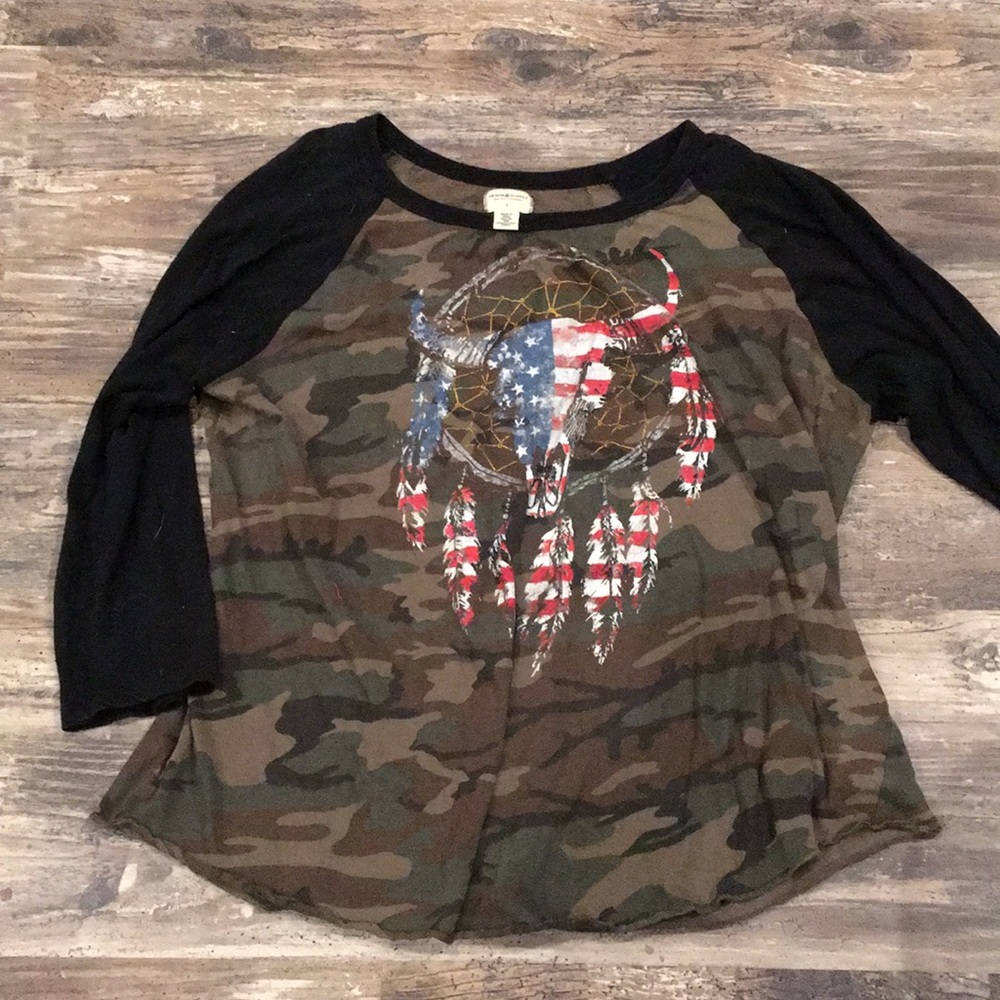 Cute camo/black baseball tee